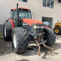 TRATTORE NEW HOLLAND M135