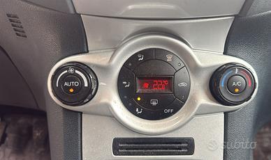 Centralina automatica clima A/C FORD FIESTA 2010 5