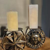 Coppia di portacandele stile etnico