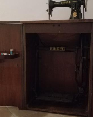 Mobile con Macchina da cucire Singer anno 1934