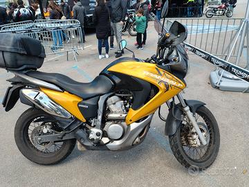 Honda Transalp 700