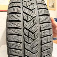 Pirelli invernali 225/50 R18-Toyota C-HR