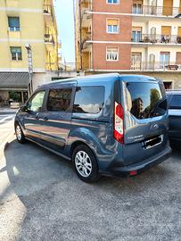 Ford Grand Tourneo Connect passo lungo