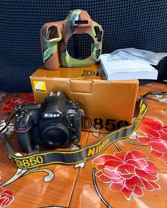 NIKON D850 solo corpo 1800€