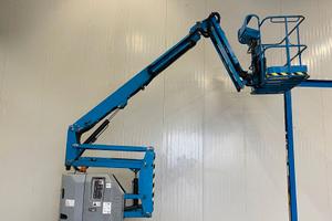 piattaforma a braccio articolato GENIE Z 34/22 N