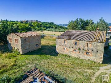 Rustico da ristrutturare in centro