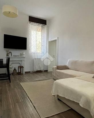 CASA DI CORTE A MUGGIÒ