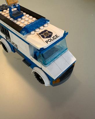 Cogo camion polizia