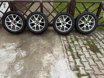 Cerchi in lega con gomme 19 pollici Fiat Freemont