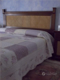 Camera da letto in noce con comodini e cassettiera