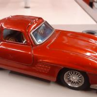 Mercedes 300 SL modellino