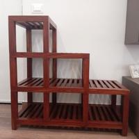 Scaffale a gradini in legno massello di ciliegio