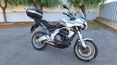 Kawasaki VERSYS 650 accessoriata USB LED 15000Km