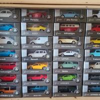 61 Modellini auto d'epoca e moderne 