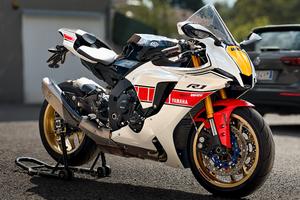Yamaha R1 World GP 60th anniversary