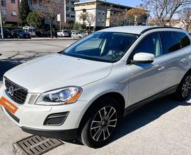 Volvo XC60 D4 AWD Momentum