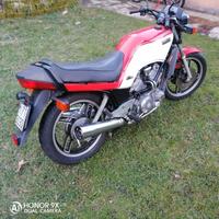 Yamaha XZ 550