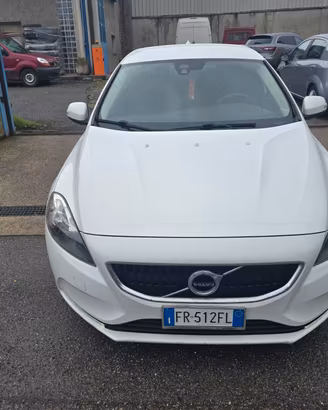 Volvo V40 D2