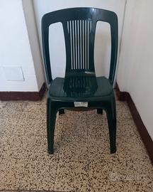 12 sedie in plastica 