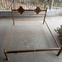 Struttura letto metallico design anni '70