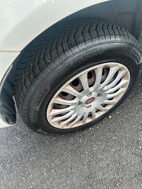 Cerchi Gran punto 15" con gomme