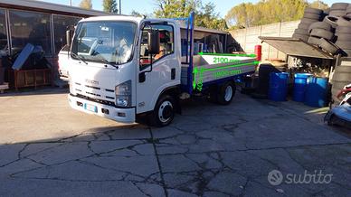 Isuzu N35 usato cassone fisso