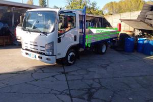 Isuzu N35 usato cassone fisso