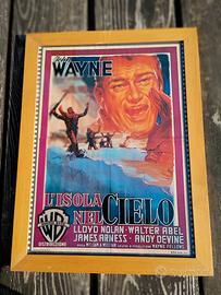 locandine cinematografiche incorniciate.