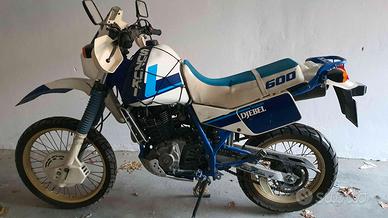 Suzuki Djebel 600 (1990) – Conservata, da riavviar