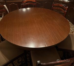 Tavolo rotondo allungabile con sedie