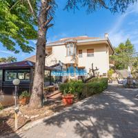 Porzione indipendente villa bifamiliare poggio