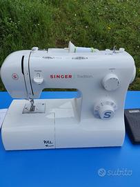 macchina per cucire Singer 2282