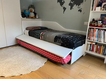 Letto singolo similpelle con letto estraibile