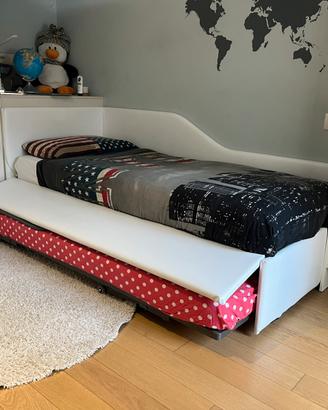 Letto singolo similpelle con letto estraibile