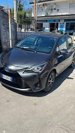 Yaris hybrid automatica
