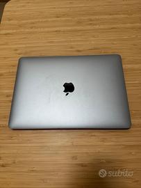 MacBook Pro, 13-inch / 33 cm