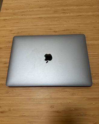 MacBook Pro, 13-inch / 33 cm