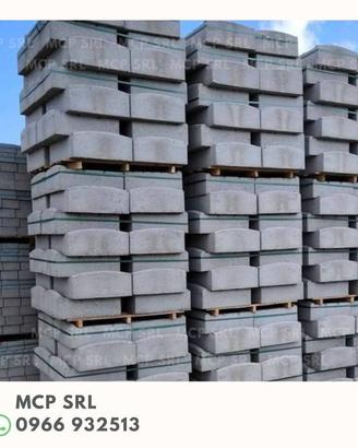 Moduli in cemento per muri di contenimento terra