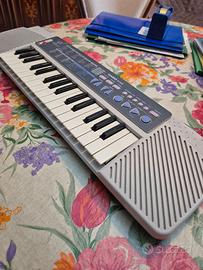 PIANOLA CASIO M200 