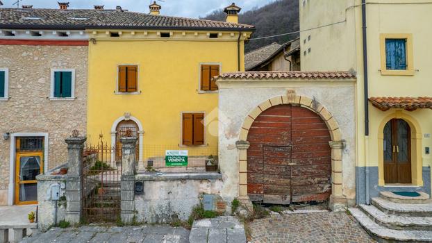 RUSTICO A BADIA CALAVENA