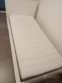 Letto singolo modello malm di colore bianco