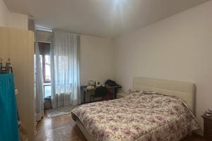 Ampia stanza singola disponibile da subito