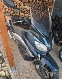 Yamaha xmax 250cc