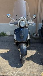 Vespa Gts 300
