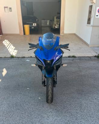 YAMAHA YZF-R125 (2023)