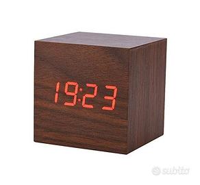 Wooden Clock - Orologio Digitale a LED in Legno