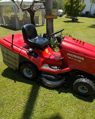 Trattorino rasaerba usato Honda 2417 HME