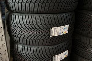 285 40 22 Gomme Invernali 2025 Audi Q8 285/40R22