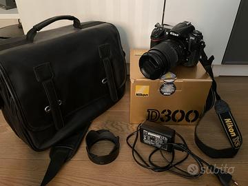 Reflex kit Nikon D300 con 18-105 e accessori