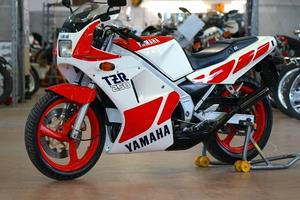 Yamaha TZR 250 conservata TZR250 1988